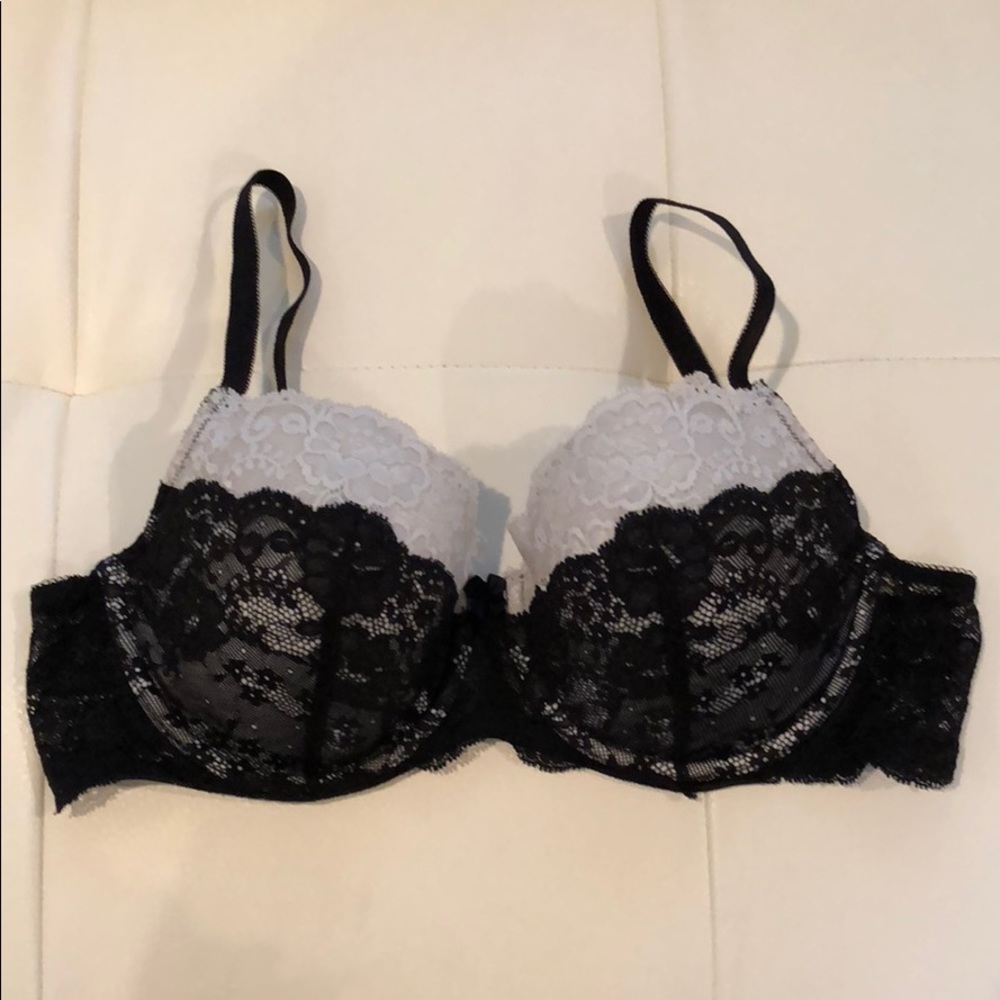 Victoria Secret black & ivory lace padded bra 36 D
